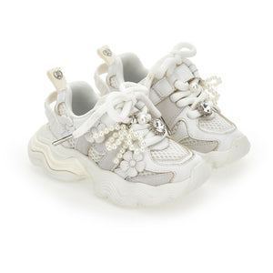 sneakers roomwit parels